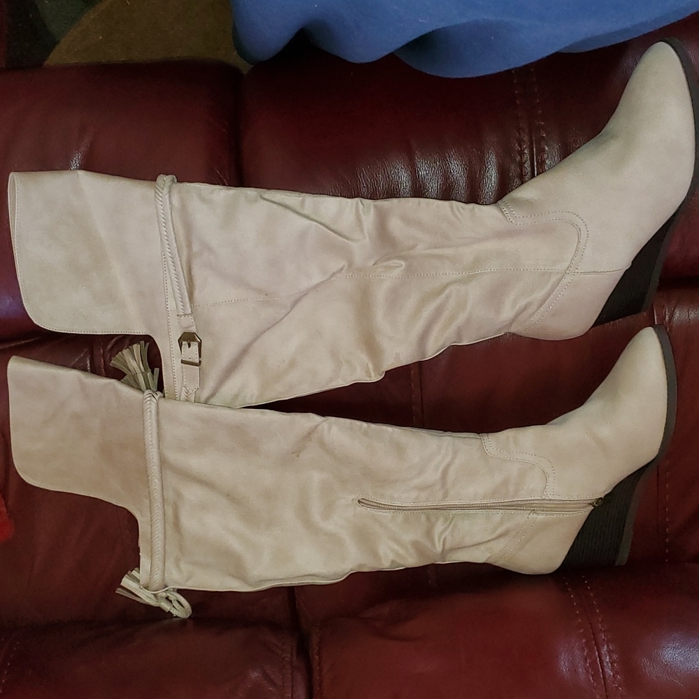 Women's Sz 11  Journee over the knee wedge boot